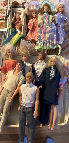 Vintage 1960s Barbie Lot - Dolls, Clothes, Accessories & Case