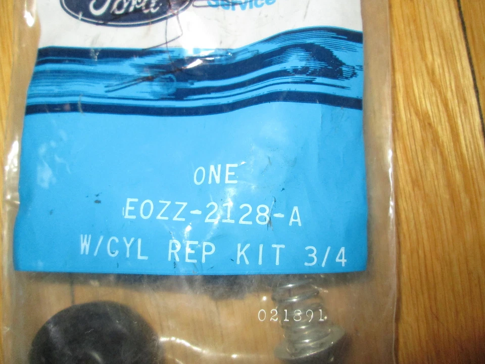 KIT REPARACIÓN CILINDRO RUEDA FORD MUSTANG FOXBODY 1980-1983 E0ZZ-2128-A nuevo de lote Foto 2 de 2