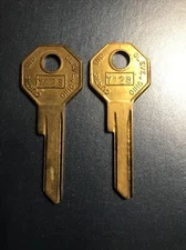 Vintage Curtis Y-128 key blank          set of 2                           (CB2)