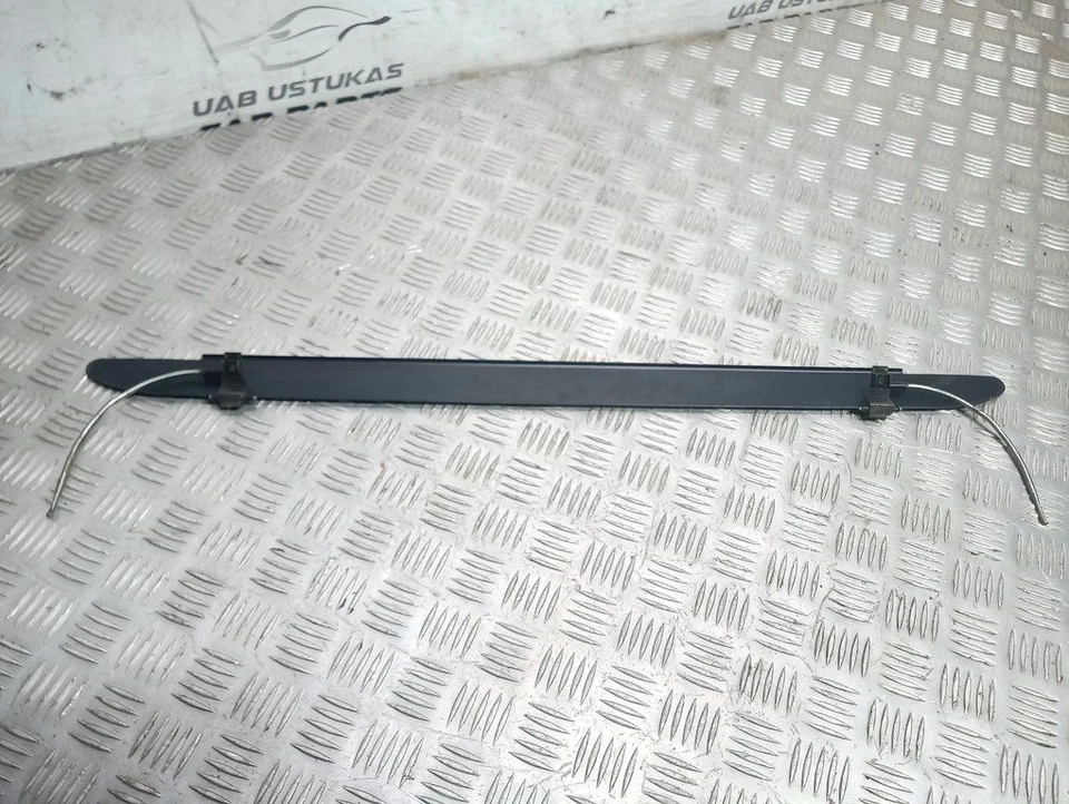 Deflector de viento Volkswagen Passat B3 1993 UST44661 Foto 2 de 2