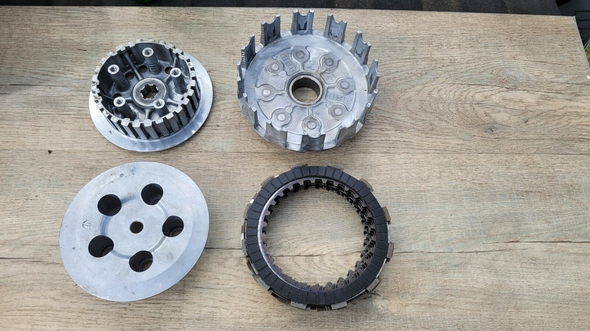 スズキ 純正 RM125 RM 125 ハブ クラッチスリーブ 2001 SUZUKI RM125 OEM CLUTCH BASKET + HUB + PRESSURE PLATE ASSY RM