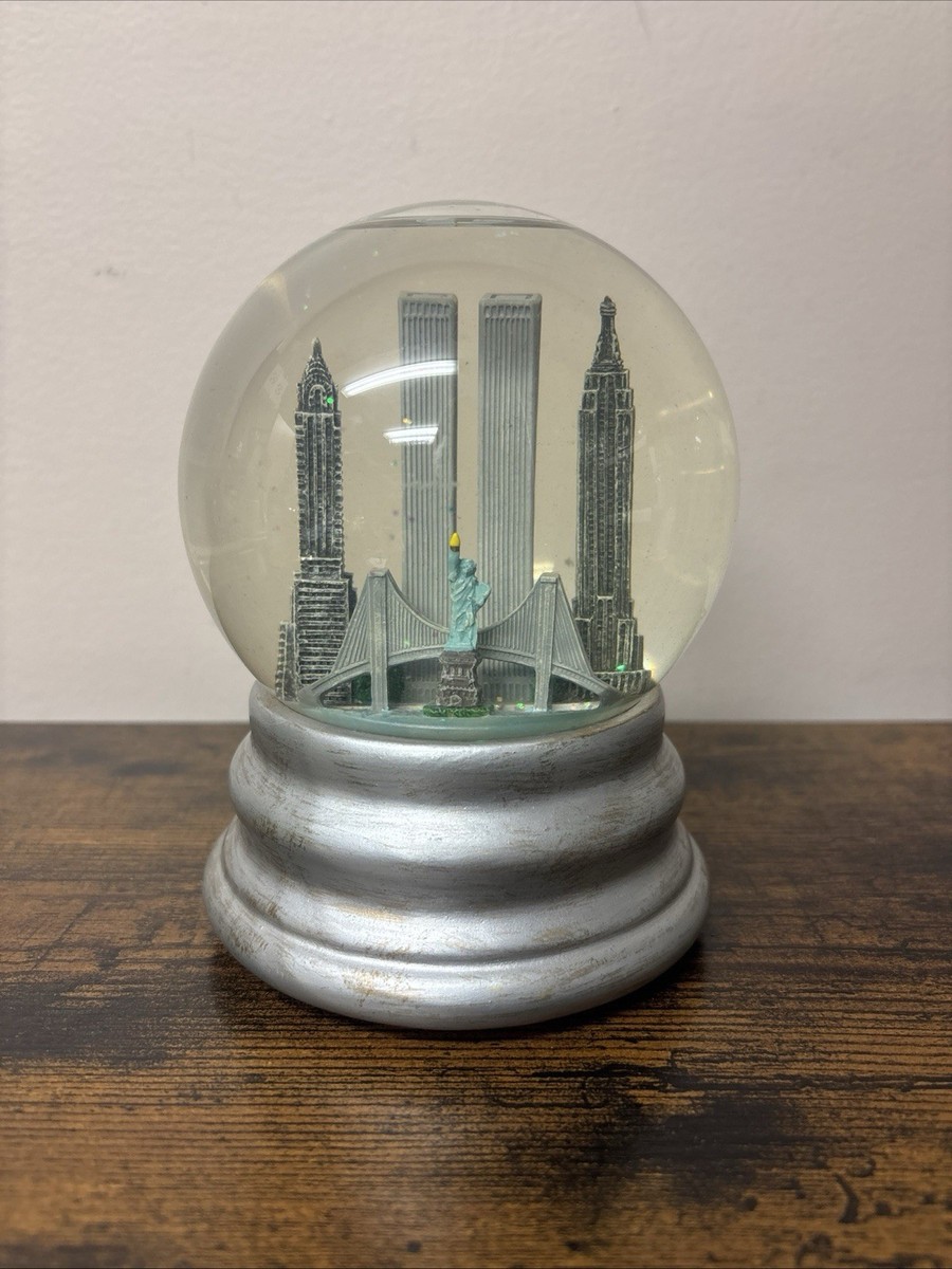 Vintage NYC Pre 9/11 Twin Towers JJJ Musical Snow Globe Nordstrom