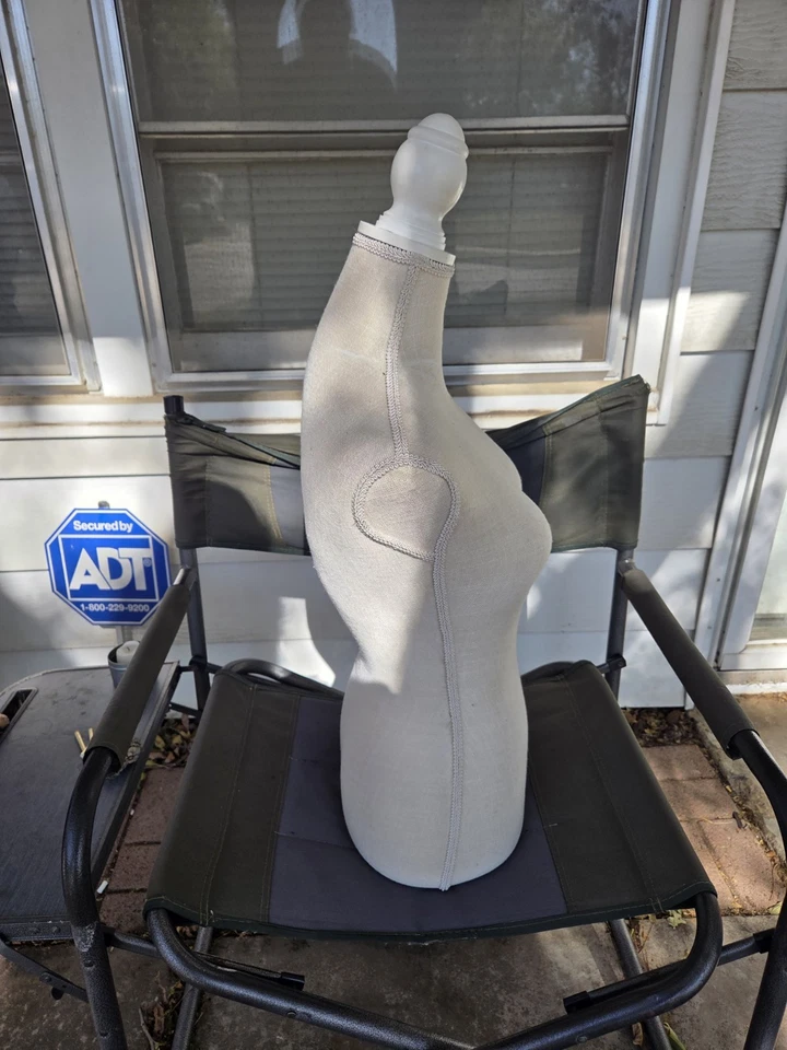 Vestido Mujer Beige Forma Tela Cubierta Plástico Sin Soporte Recogida Local Solo Foto 2 de 4