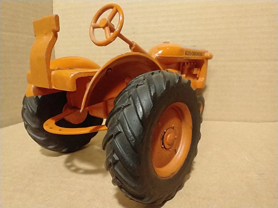 Vintage 1/12 Allis Chalmers Tractor Model C by American Precision Products Co. - image 3 of 4