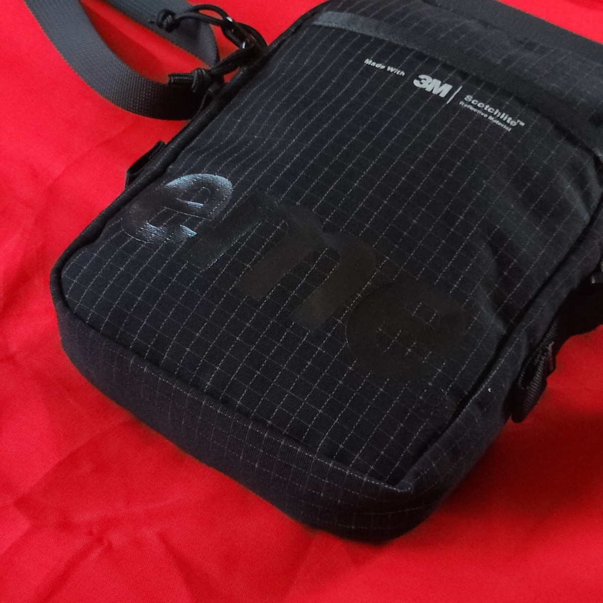 NEW Supreme Field Bag 3M Reflective Black Supreme Shoulder