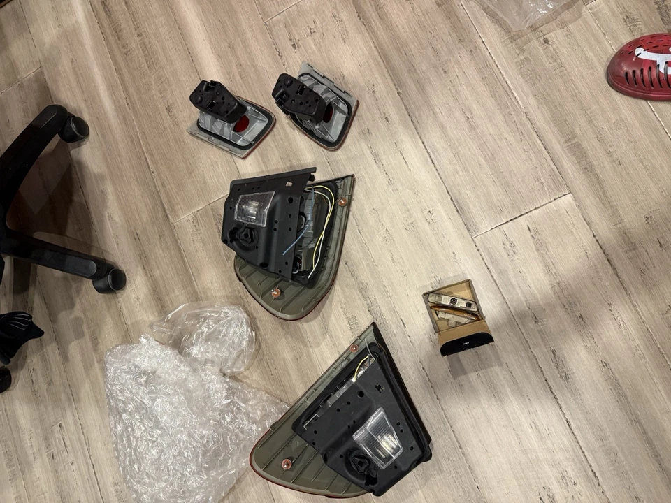 Luces delanteras/traseras BMW 3 1999-2001 podrían funcionar, me dijeron que lo hacen. Foto 4 de 4