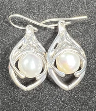 Hagit Gorali Sterling Silver Cultured Pearls Earrings – Modern Sculptural Design