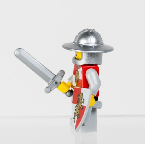 LEGO Castle/Kingdoms Lion Knights Pawn Minifigure (#853373) Used+Fast Ship - Picture 2 of 4