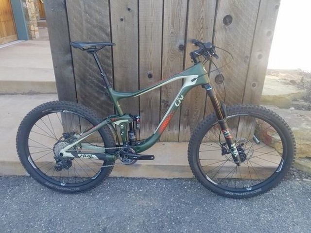 2017 giant trance 3 blue book