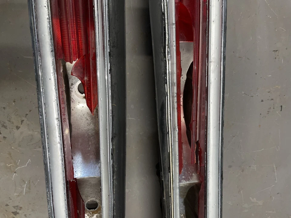 Buick Electra 225 1966 luces traseras luces traseras derecha izquierda carcasa trasera Foto 3 de 4