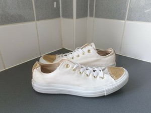 white converse size 6 uk