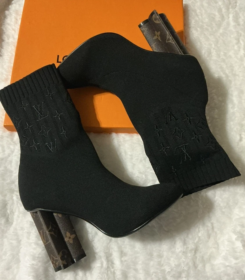 Louis Vuitton Silhouette Ankle Boots Black EUR 38 7US European version  - Image 2 of 3
