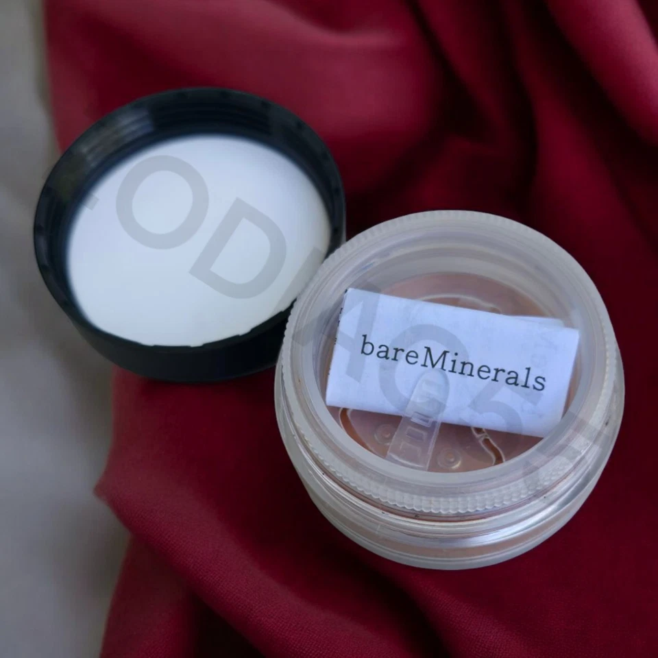 Polvo suelto bronceador bareMinerals WARMTH color para toda la cara 1,5 g 0,05 oz Foto 2 de 2