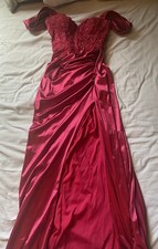 Red Formal/Prom Dress Women s Red Backless Gown, Size 0
