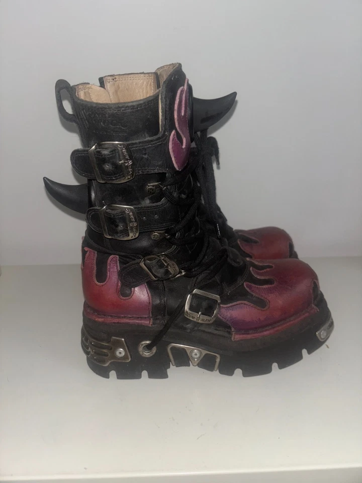 NEW ROCK Reactor M.539 RARE boots with horns and flames - Image 3 of 4