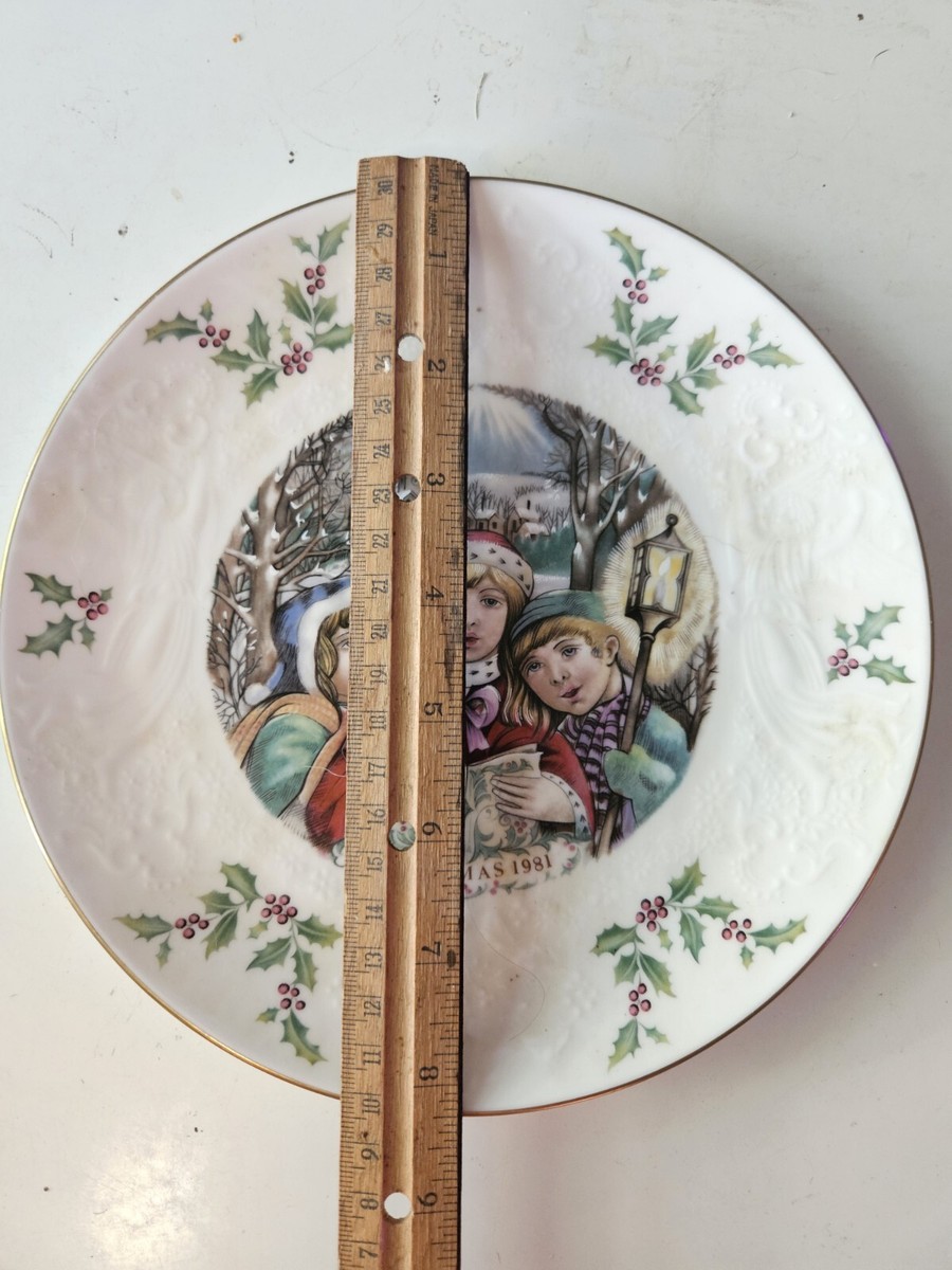 Royal Doulton Christmas Plate 5th Annual 1981 Victorian Royal Doulton Christmas Plate 5th Annual 1981 Victorian