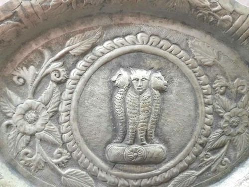 Old Antique Vintage Brass Engraved Ashok Stambh Pillar Plate Decor 26 x 20 cms - Picture 2 of 6