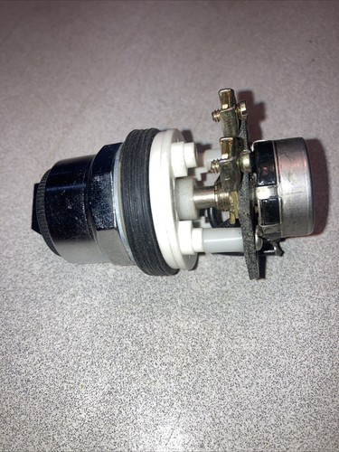Dayton 30G486 Potentiometer,30Mm,Heavy Duty,5000 Ohms - Picture 3 of 9