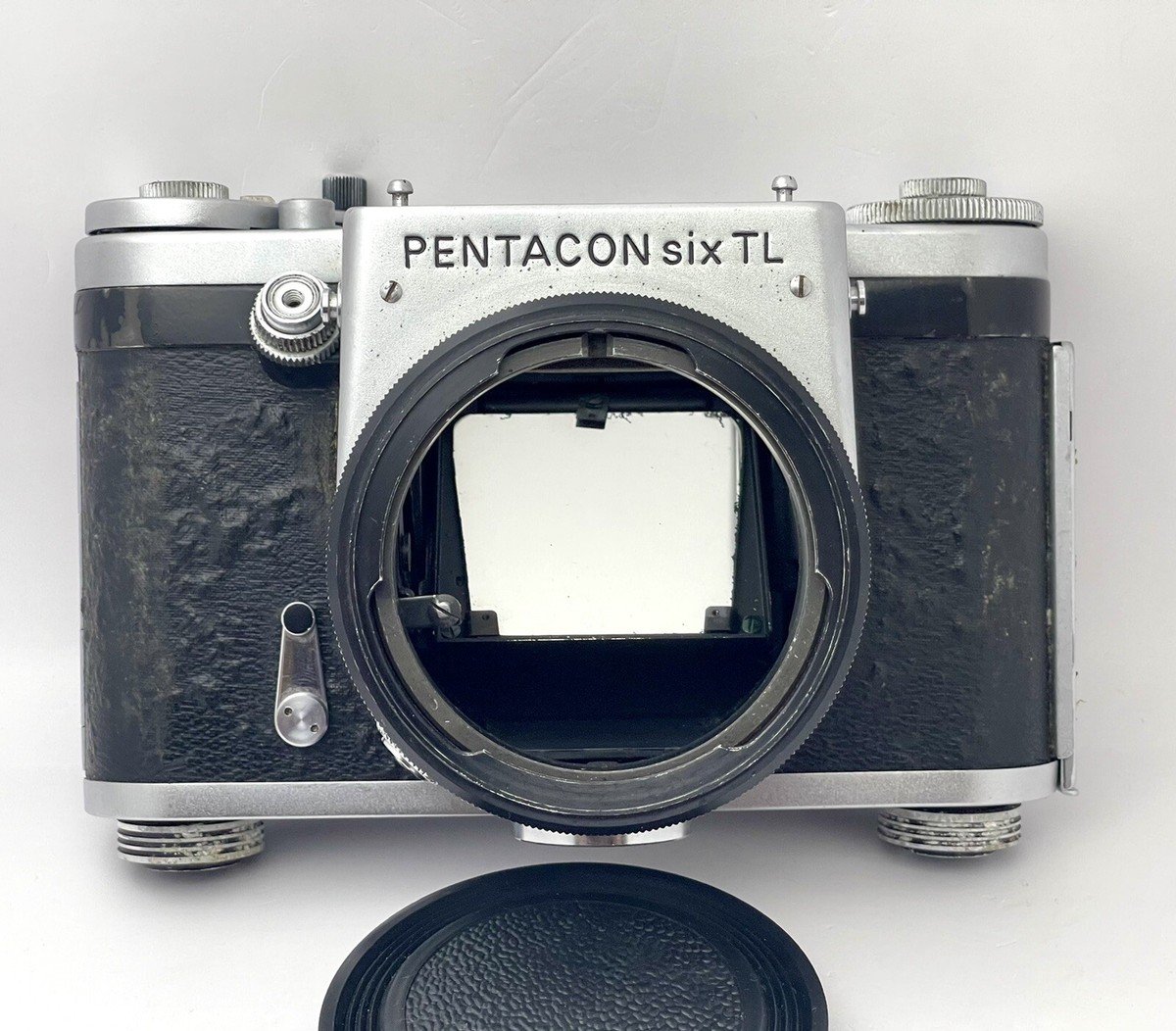 Fully Working Pentacon Six TL body Medium Format 6x6 Camera Fully Working Pentacon Six TL body Medium Format 6x6 Camera