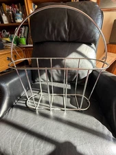 Metal Magazine Rack Chrome  Oval Heavy Construction, 16.75" Tall  