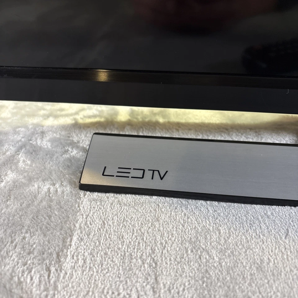 Samsung LED Monitor w/ TV 24” Class 23.6” T24E310ND 720p With Remote - Tested - Image 3 of 4