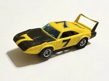Aurora AFX #1900 Yellow Dodge Daytona Charger MagnaTraction HO Slot Car Nice!