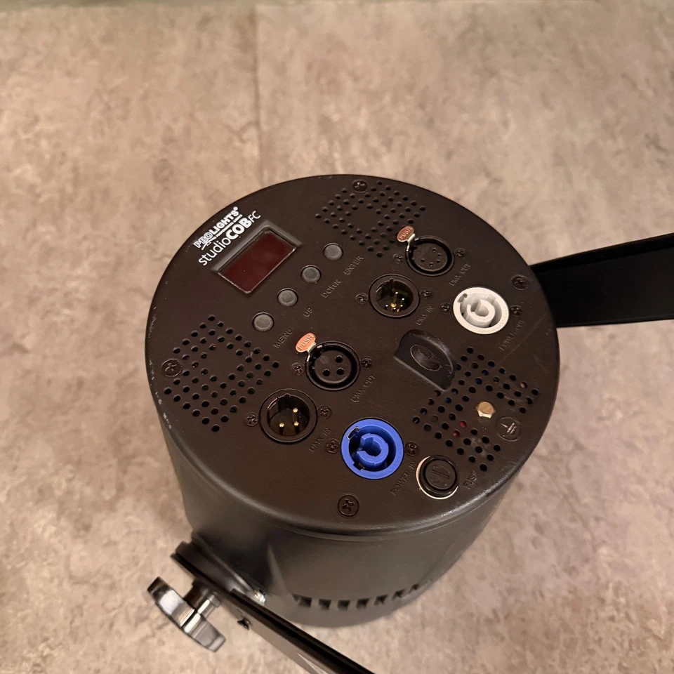Used Black Prolights StudioCob FC 150W DMX RGB LED PAR Theatre/Stage Lighting - Image 3 of 4