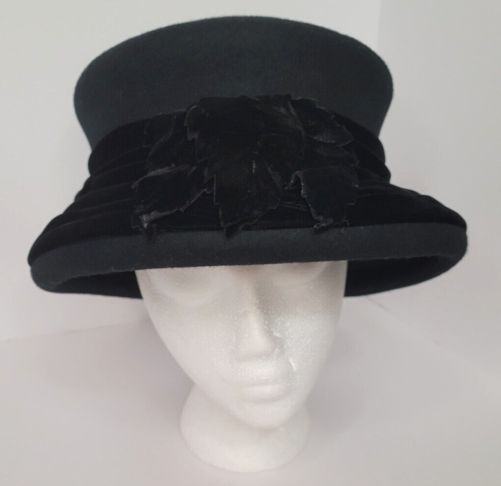 Eric Javits vintage hat, black wool, velvet trim,… - image 3