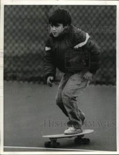 1983 Press Photo Matt Capogreco skateboarding at Berry Park, New York