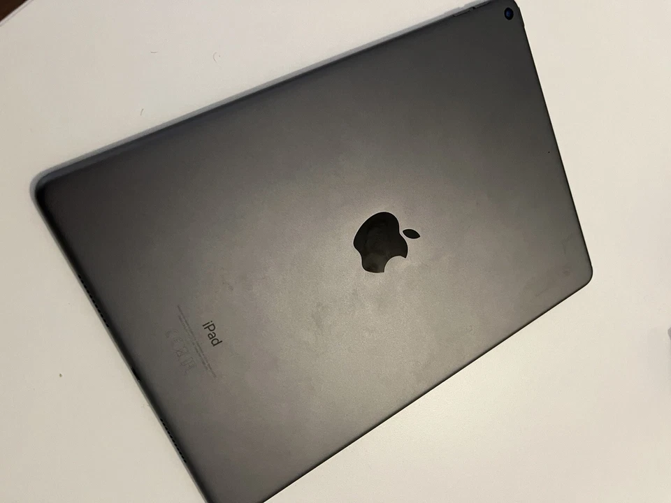 Apple iPad Air (3rd generation) · 256GB · Wi-Fi, photo 2 sur 5
