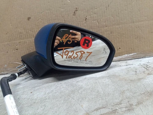 Used Right Door Mirror fits: 2019 Ford Fusion power removable painted cover w/bl