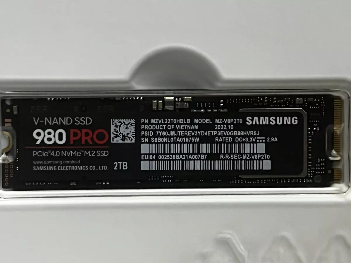  Samsung 980 PRO 2TB PCIe SSD - 7,000 MB/s 4.0 x 4 M.2