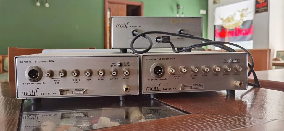 CONRAD JOHNSON MOTIF MC7 preamplificatore dual mono - Immagine 2 di 3