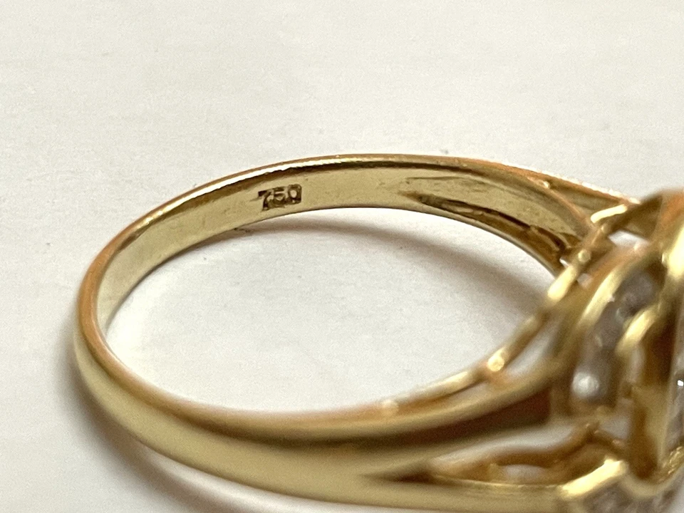 Ladies 18k  750  SOLID Gold  Natural Diamonds  CHL Ring 7.5 sz. 3.67g - Image 2 of 3