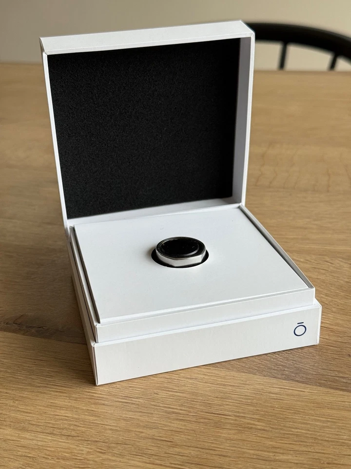 Oura Ring Gen 3 - Heritage -  Silver - Size 11 - Image 2 of 4