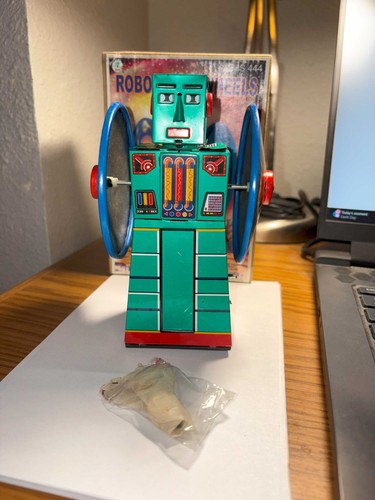 ROBOT vintage con ruedas - Imagen 1 de 4