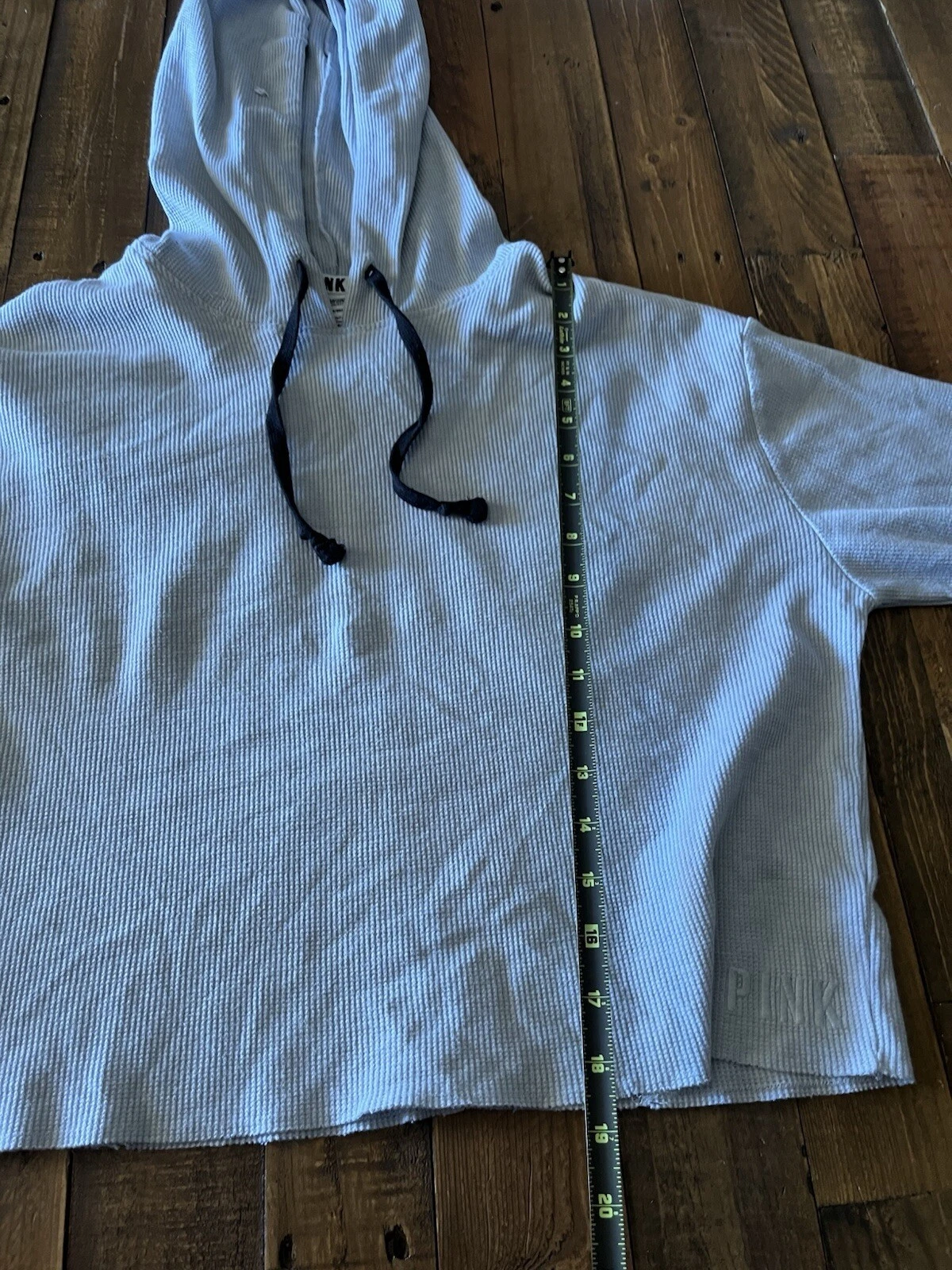 UNDERCOVER Top con cappuccio Victorias Secret rosa tessuto waffle grigio