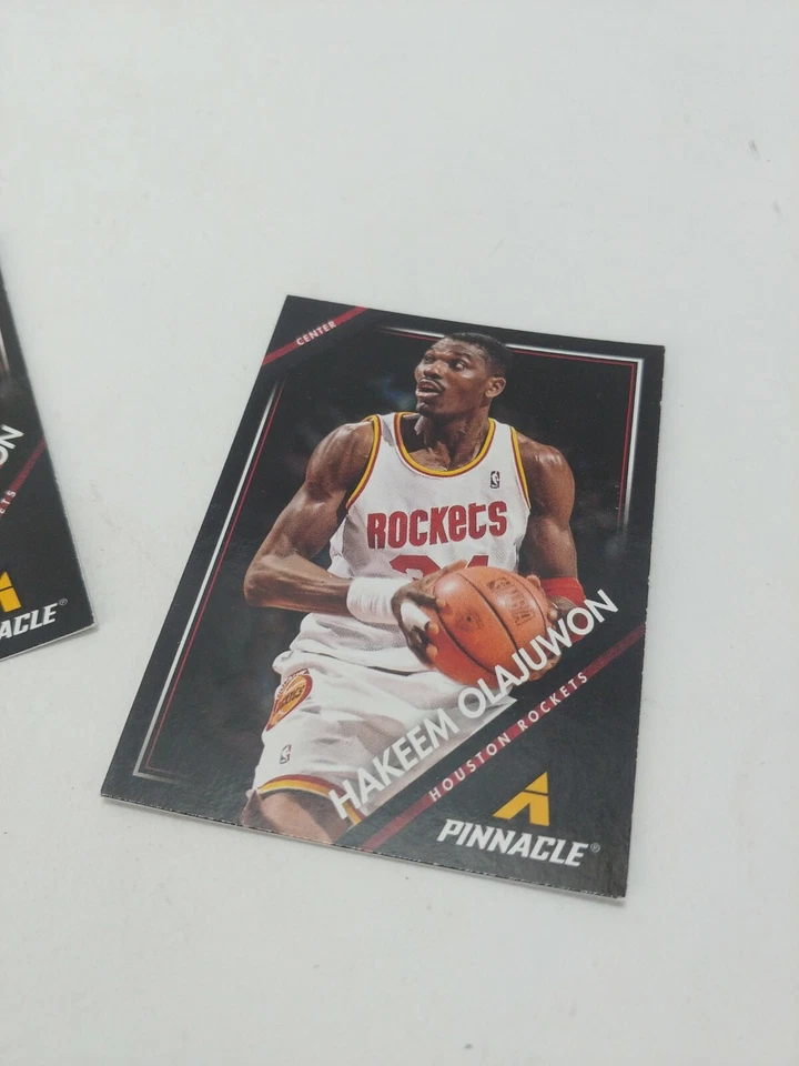 Hakeem Olajuwon 2013-14 Pinnacle Basketball Card #300 — 第 3/4 张图片
