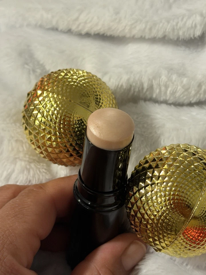 Chanel Baume Essential Multiuso Brillo Stick -ESCULPIDO Foto 3 de 3