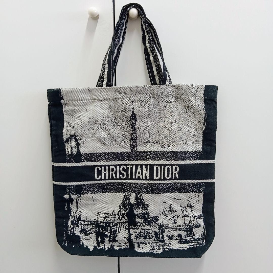 【美品】Christian Dior 2024ホリデー限定 ロゴ トートバッグ 2025年最新】diorホリデートートバッグの人気アイテム - メルカリ