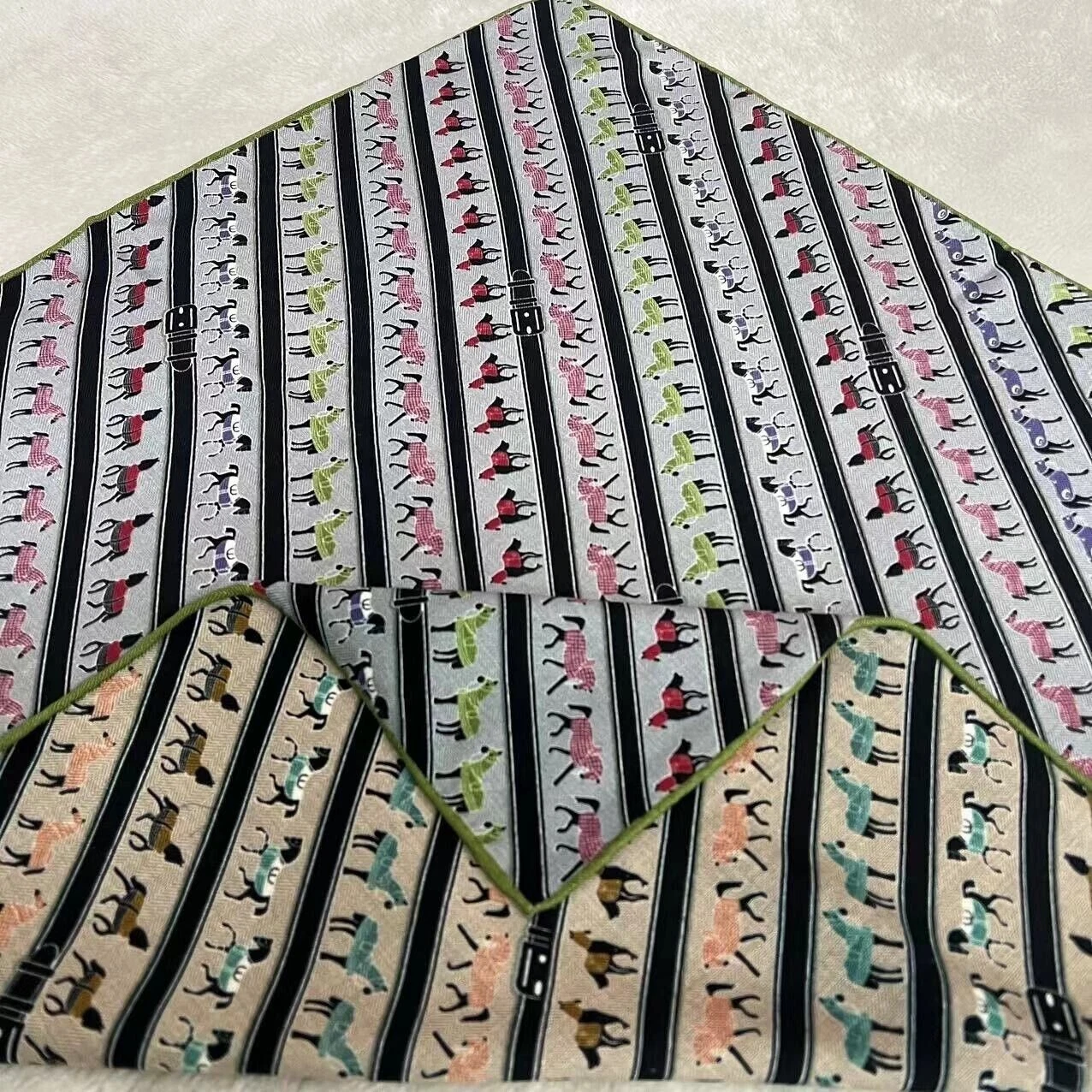 35"x35"Horse Team Print 30%Silk 70%Wool Thin Scarf Double Side Shawl85x85cm 4-15