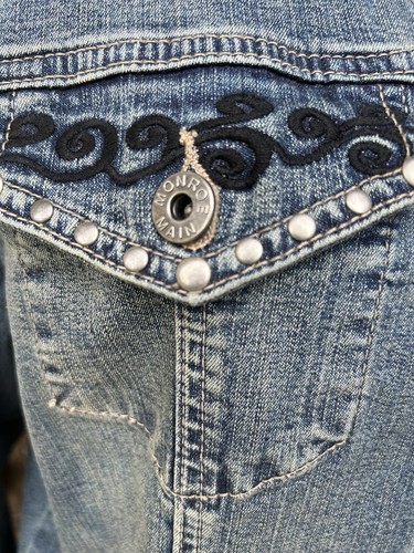 Denim Jacket Monroe & Main Large Blue Embroidered Silver Tone Stud Accents EC - Picture 12 of 14