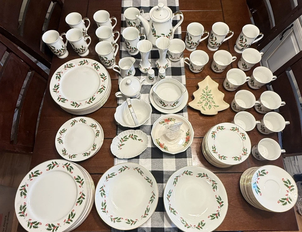 All the trimmings porcelain Christmas Dishes Set Of 76 - Image 2 of 4