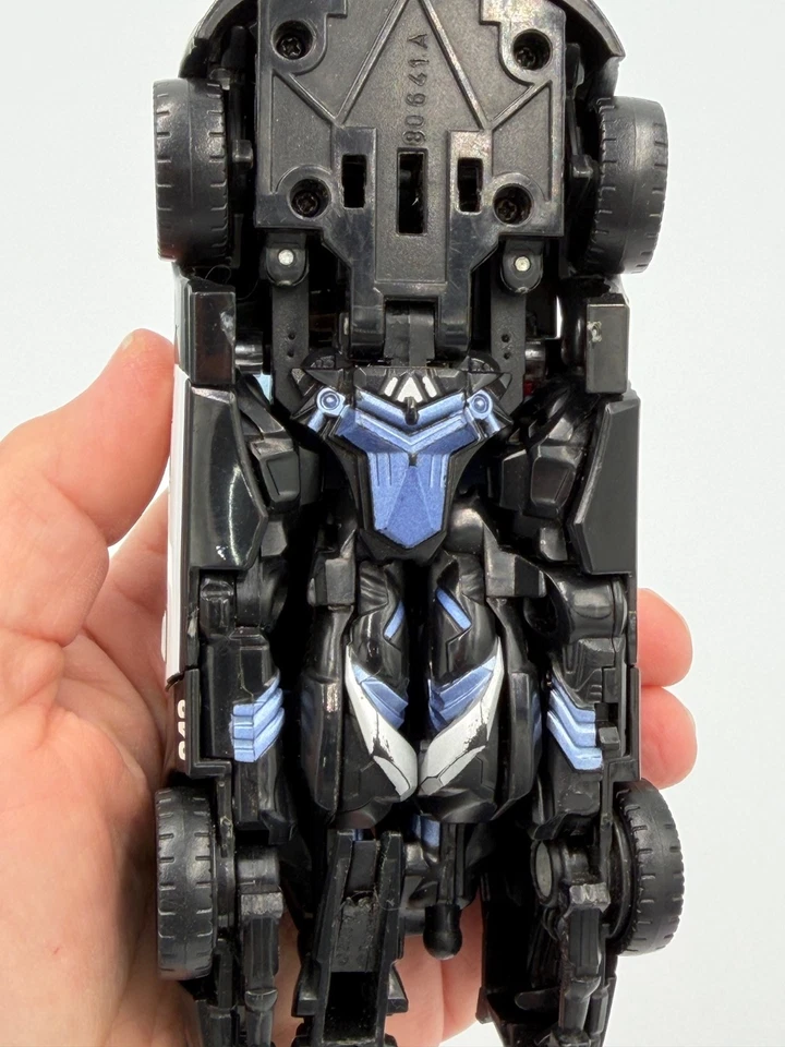 TRANSFORMERS STUDIO SERIES BARRICADE DELUXE 28 - Image 2 of 4