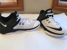 nike air versatile 2