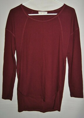 Women's NO COMMENT Burgundy Knit Top Size M Textured Design