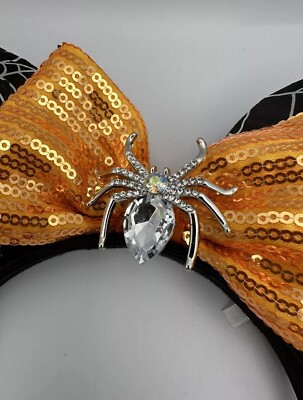 Rare Edition MINNIE MOUSE Disney Halloween Spider Web Orange  display picture 1