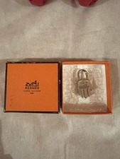 Herm s 2002 Silver  Ann e de la Main" Hand Cadena Lock Preloved