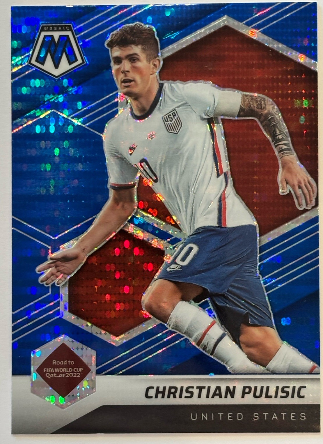 Christian Pulisic 2021-22 Mosaic FIFA Road to World Cup Blue Pulsar Prizm #100