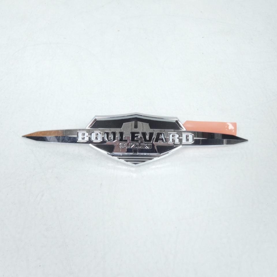 Emblème Suzuki 1500 Boulevard adhésif original en relief 3D chromé pour carénage moto